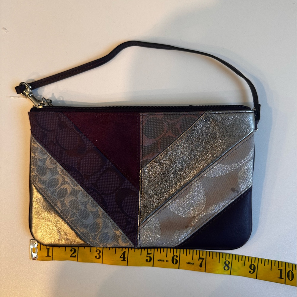 Coach Wristlet - Picture 3 of 9